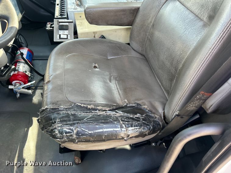 image for item EG0791 2010 Freightliner  Business Class M2 crane truck