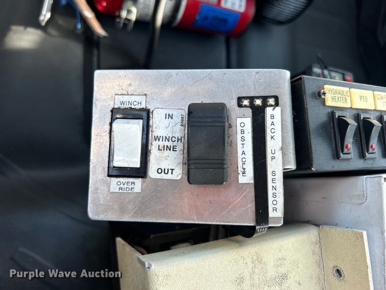 image for item EG0791 2010 Freightliner  Business Class M2 crane truck