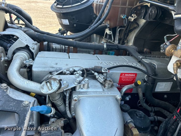 image for item EG0791 2010 Freightliner  Business Class M2 crane truck