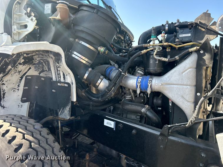 image for item EG0791 2010 Freightliner  Business Class M2 crane truck