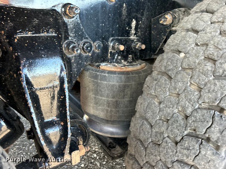 image for item EG0791 2010 Freightliner  Business Class M2 crane truck