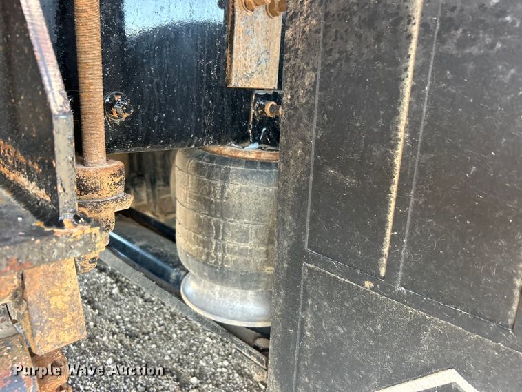 image for item EG0791 2010 Freightliner  Business Class M2 crane truck