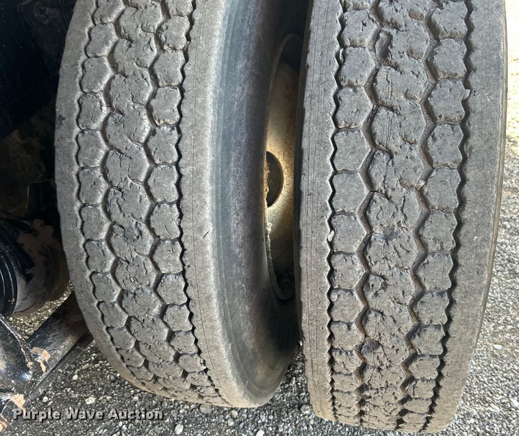 image for item EG0791 2010 Freightliner  Business Class M2 crane truck