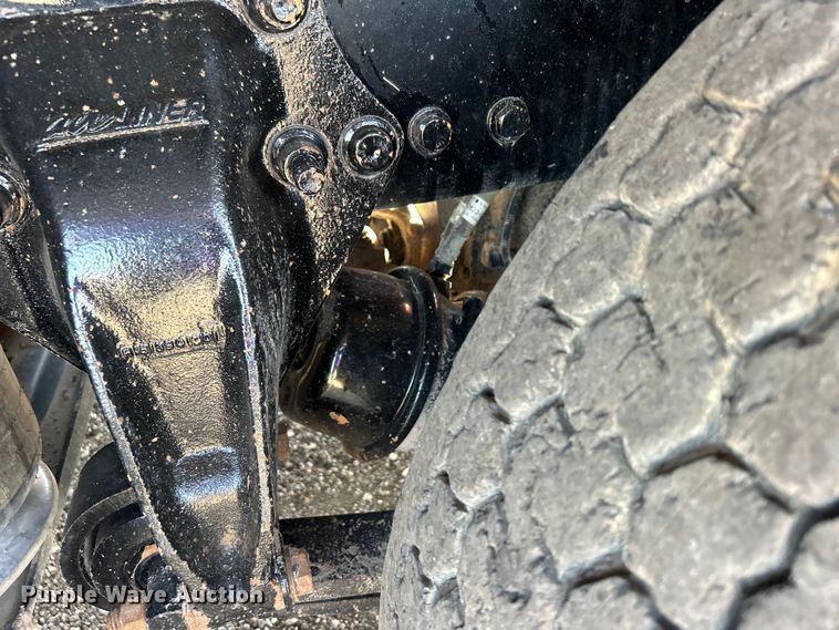 image for item EG0791 2010 Freightliner  Business Class M2 crane truck