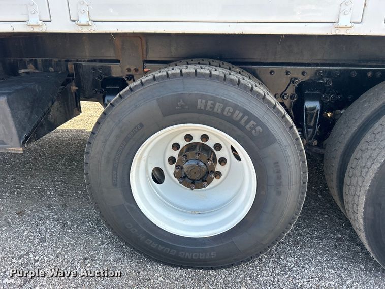 image for item EG0791 2010 Freightliner  Business Class M2 crane truck