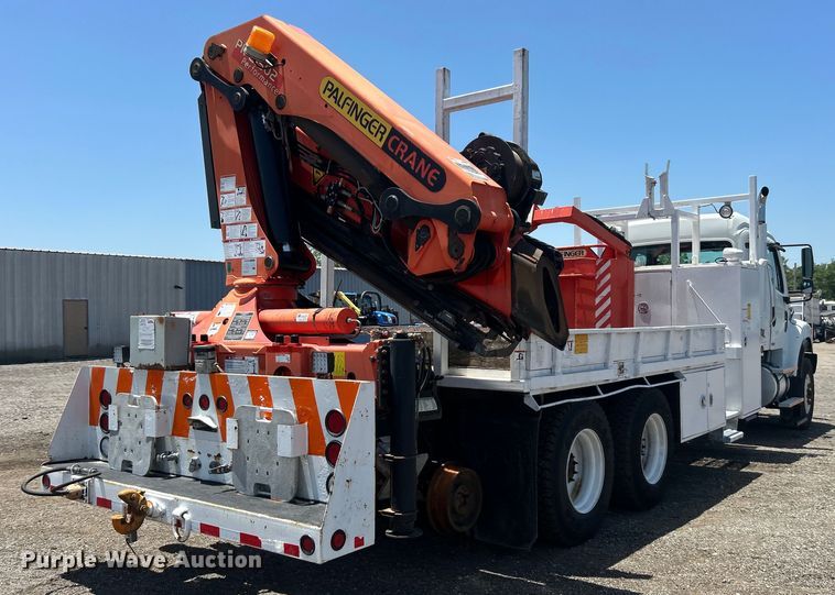 image for item EG0795 2007 Freightliner  Business Class M2 crane truck