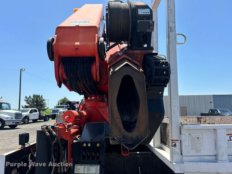 image for item EG0795 2007 Freightliner  Business Class M2 crane truck