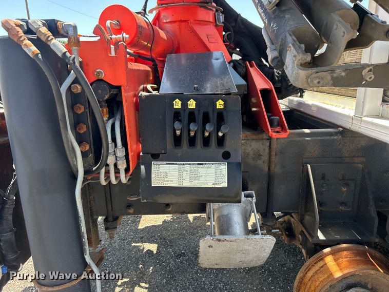 image for item EG0795 2007 Freightliner  Business Class M2 crane truck