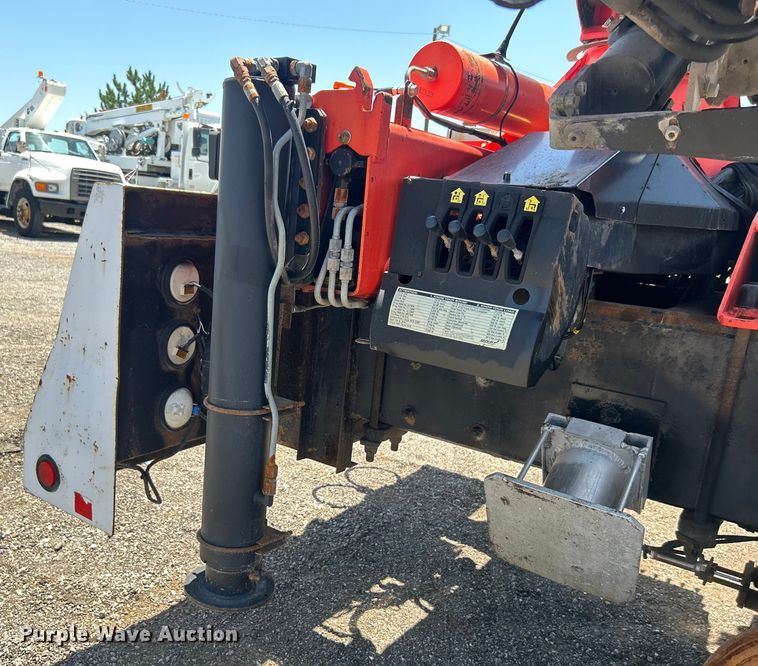 image for item EG0795 2007 Freightliner  Business Class M2 crane truck