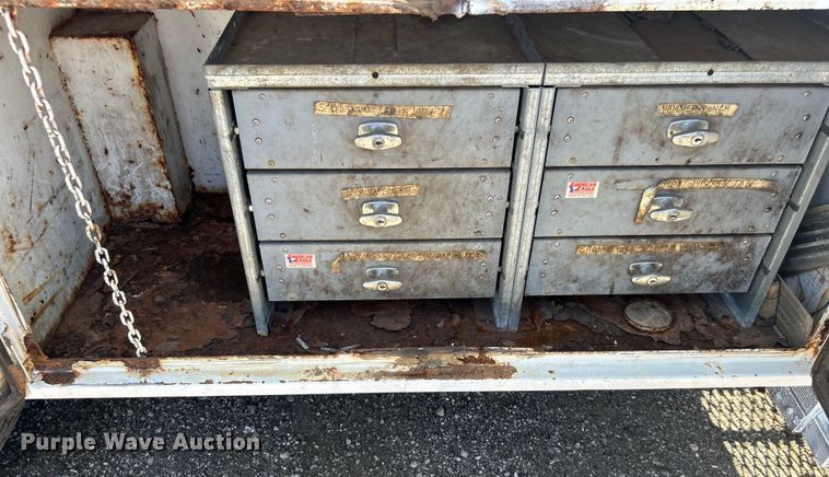 image for item EG0795 2007 Freightliner  Business Class M2 crane truck