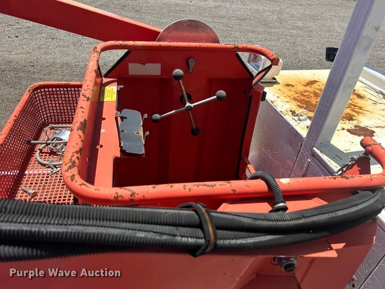 image for item EG0795 2007 Freightliner  Business Class M2 crane truck