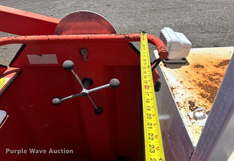 image for item EG0795 2007 Freightliner  Business Class M2 crane truck