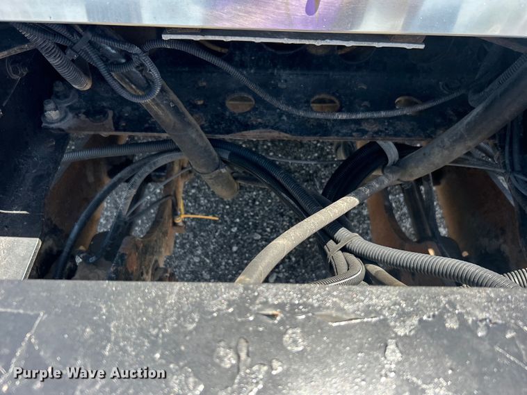 image for item EG0795 2007 Freightliner  Business Class M2 crane truck