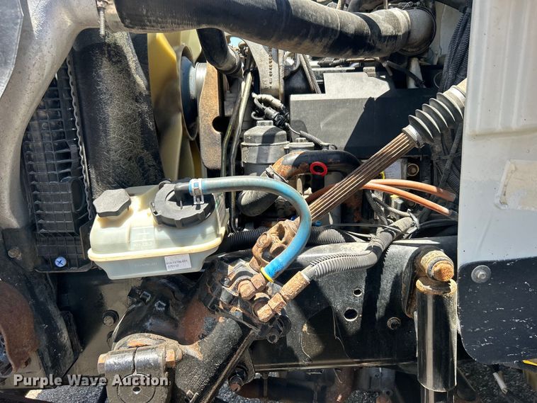 image for item EG0795 2007 Freightliner  Business Class M2 crane truck