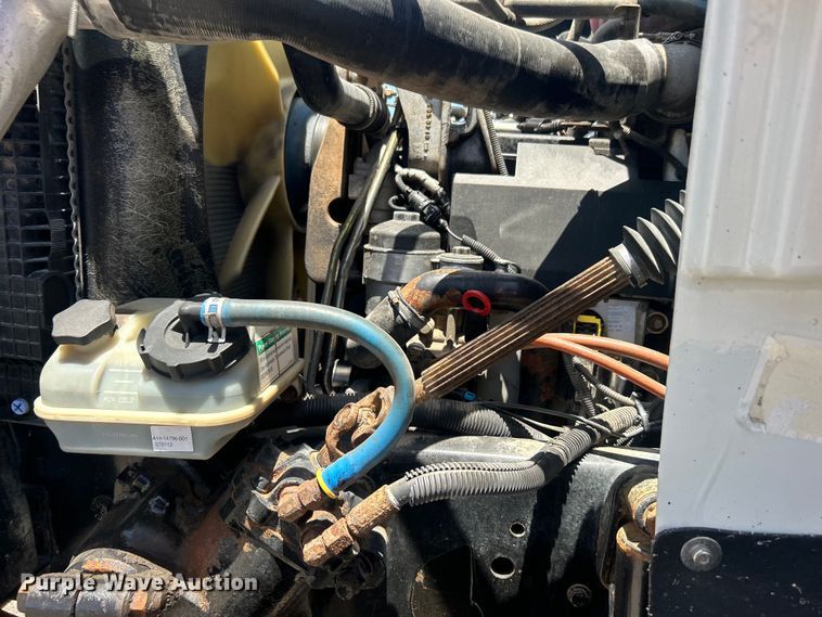 image for item EG0795 2007 Freightliner  Business Class M2 crane truck