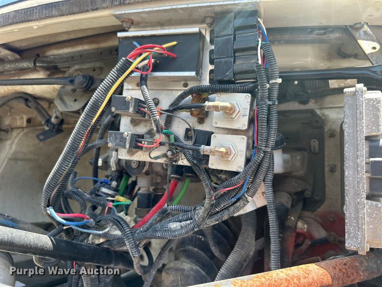 image for item EG0795 2007 Freightliner  Business Class M2 crane truck