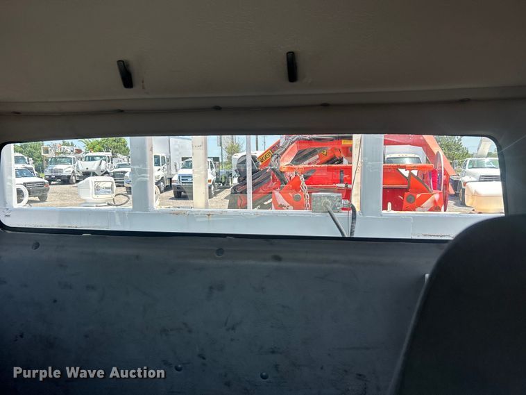 image for item EG0795 2007 Freightliner  Business Class M2 crane truck