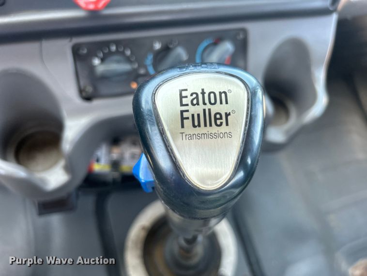 image for item EG0795 2007 Freightliner  Business Class M2 crane truck