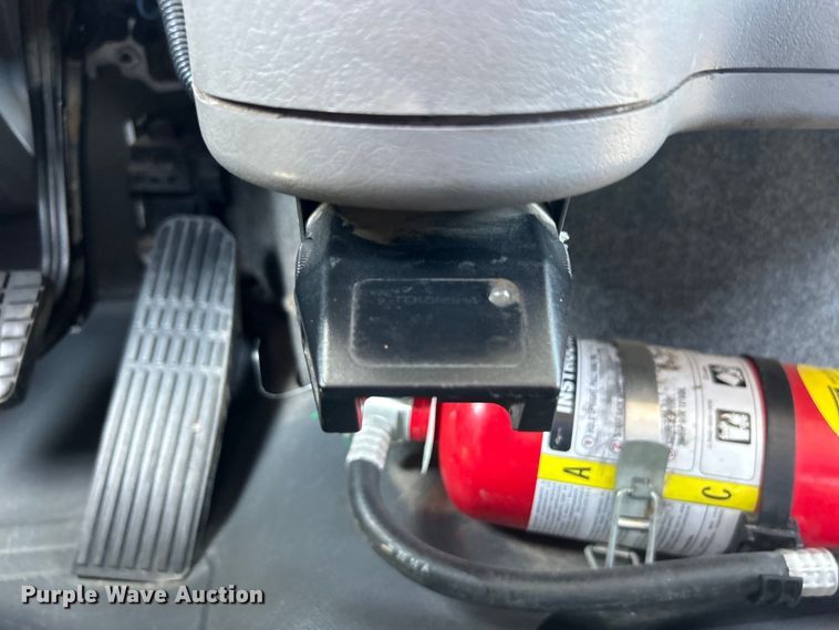 image for item EG0795 2007 Freightliner  Business Class M2 crane truck