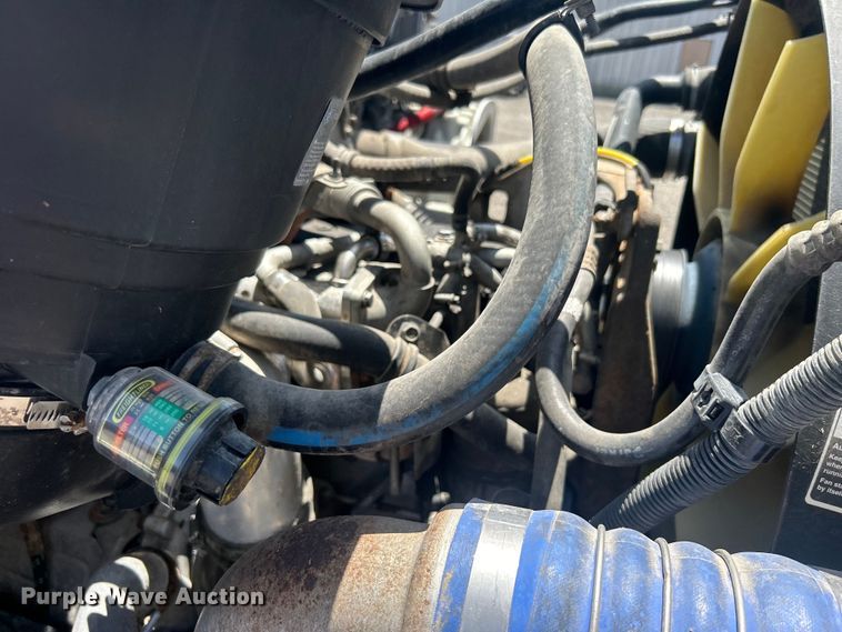 image for item EG0795 2007 Freightliner  Business Class M2 crane truck