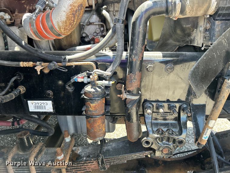 image for item EG0795 2007 Freightliner  Business Class M2 crane truck