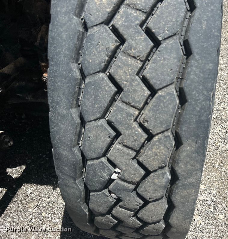 image for item EG0795 2007 Freightliner  Business Class M2 crane truck