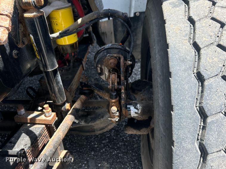 image for item EG0795 2007 Freightliner  Business Class M2 crane truck