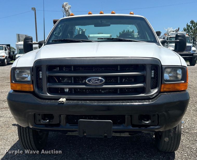 image for item EG0796 2000 Ford F450 Super Duty utility / service truck