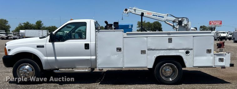 image for item EG0796 2000 Ford F450 Super Duty utility / service truck