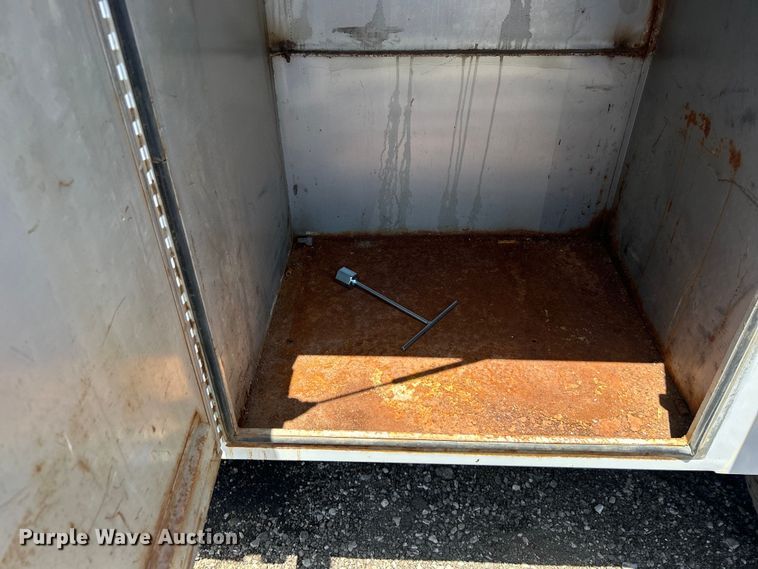 image for item EG0796 2000 Ford F450 Super Duty utility / service truck