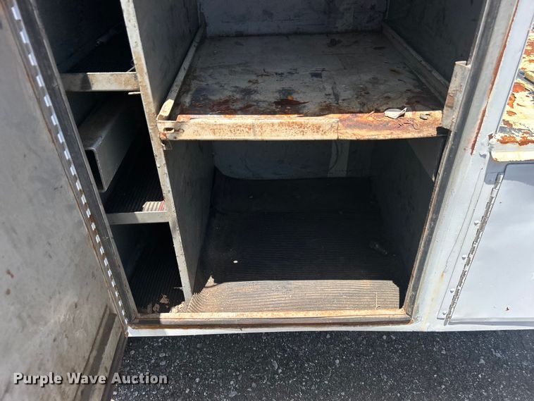 image for item EG0796 2000 Ford F450 Super Duty utility / service truck