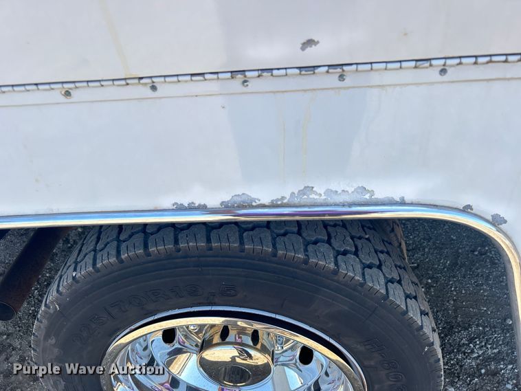 image for item EG0796 2000 Ford F450 Super Duty utility / service truck