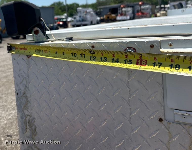 image for item EG0796 2000 Ford F450 Super Duty utility / service truck