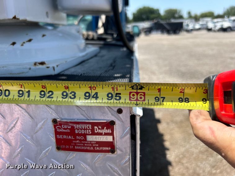 image for item EG0796 2000 Ford F450 Super Duty utility / service truck