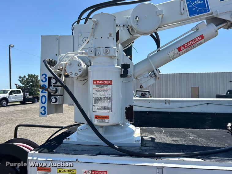 image for item EG0796 2000 Ford F450 Super Duty utility / service truck