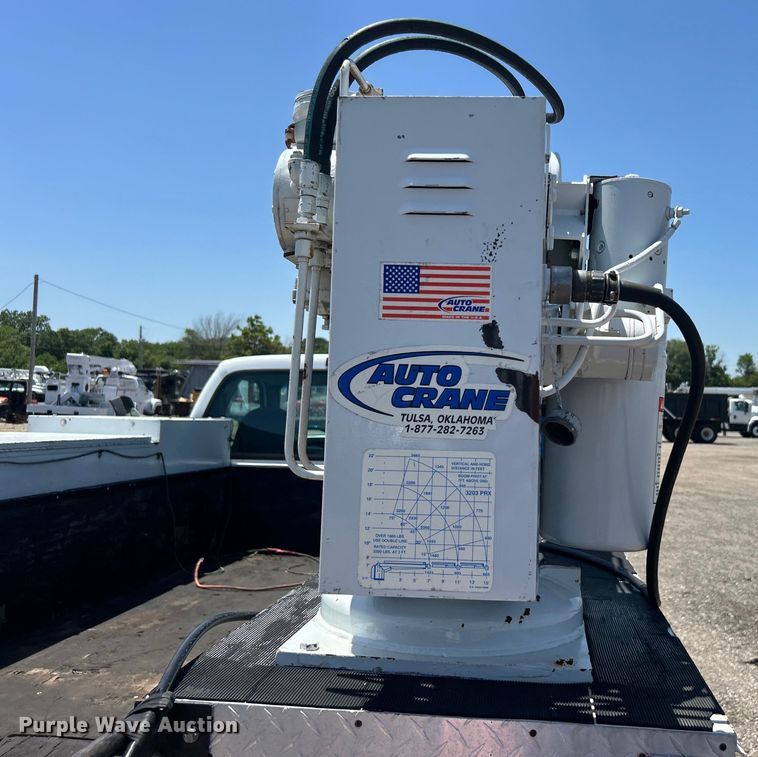 image for item EG0796 2000 Ford F450 Super Duty utility / service truck