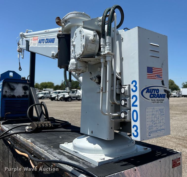 image for item EG0796 2000 Ford F450 Super Duty utility / service truck