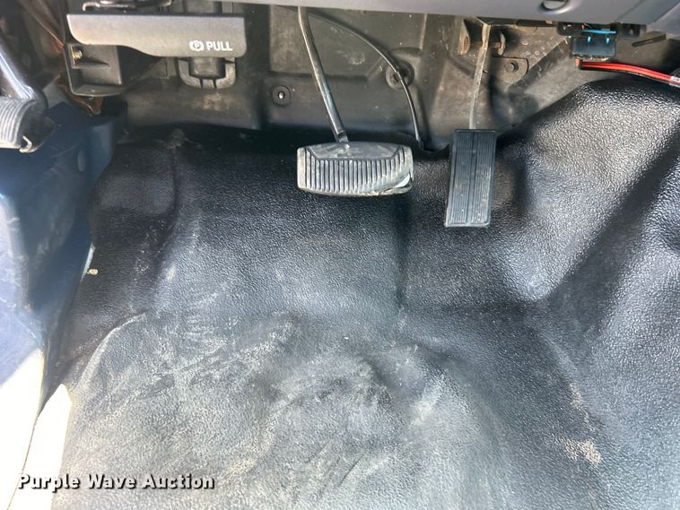 image for item EG0796 2000 Ford F450 Super Duty utility / service truck