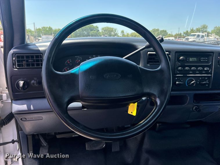 image for item EG0796 2000 Ford F450 Super Duty utility / service truck