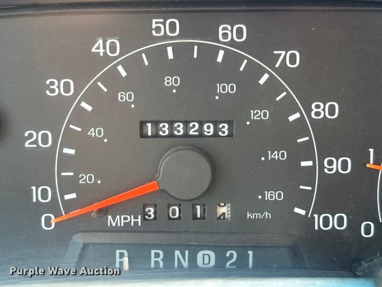 image for item EG0796 2000 Ford F450 Super Duty utility / service truck