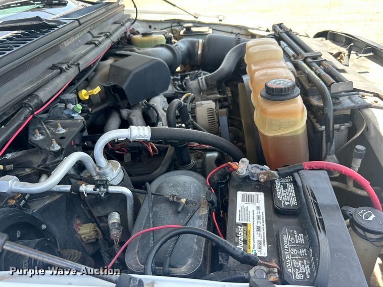 image for item EG0796 2000 Ford F450 Super Duty utility / service truck