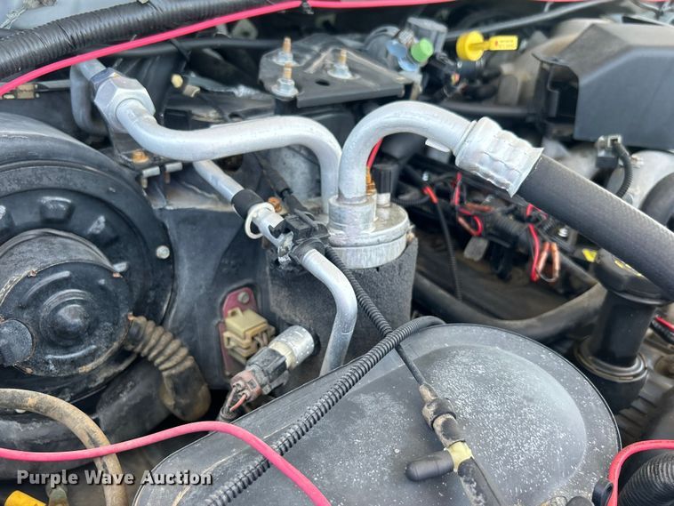 image for item EG0796 2000 Ford F450 Super Duty utility / service truck