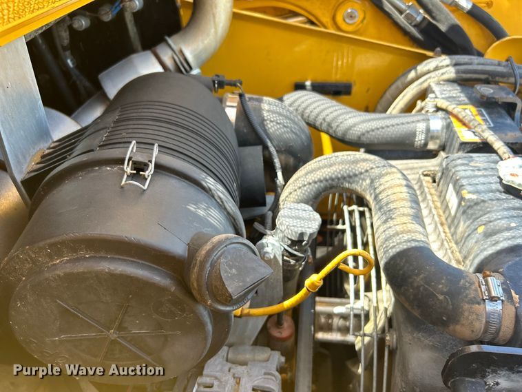 image for item EG0797 2005 John Deere 332 skid steer loader