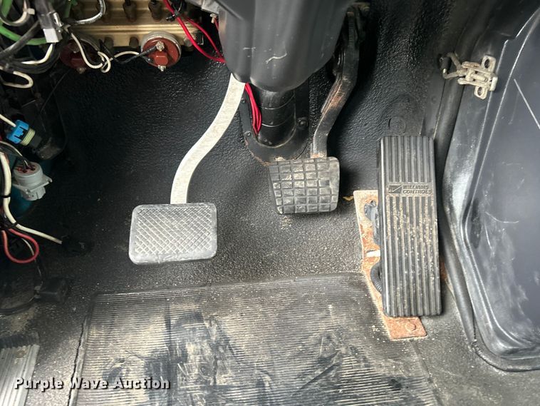 image for item EG0799 1999 Volvo ACL dump truck