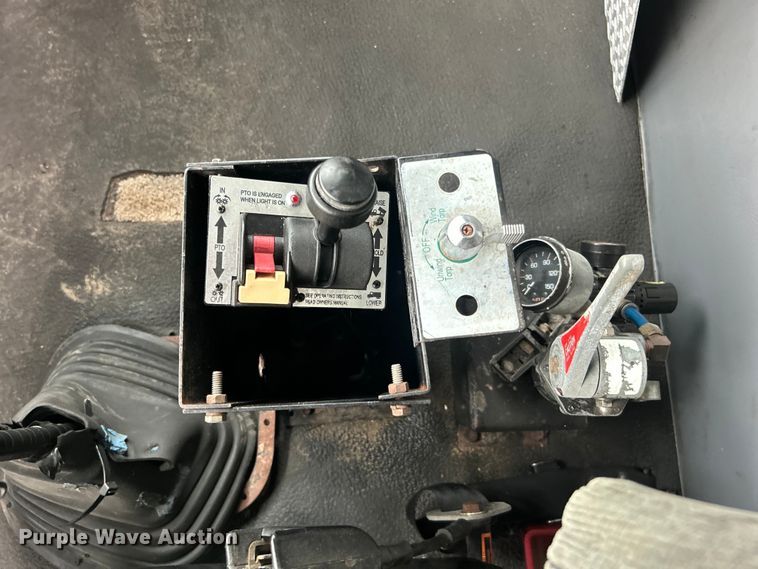 image for item EG0799 1999 Volvo ACL dump truck