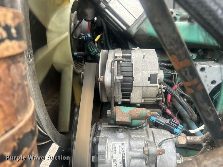 image for item EG0799 1999 Volvo ACL dump truck