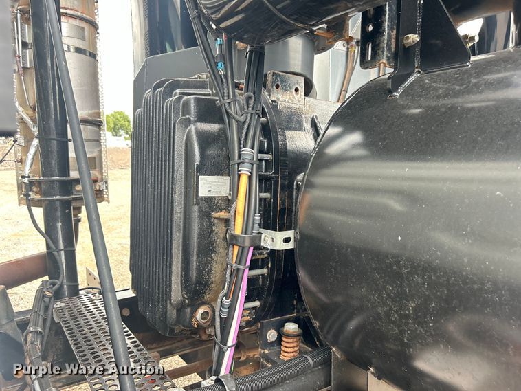 image for item EG0804 2013 International  WorkStar 7600 hydrovac truck