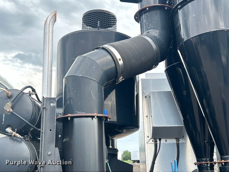 image for item EG0804 2013 International  WorkStar 7600 hydrovac truck