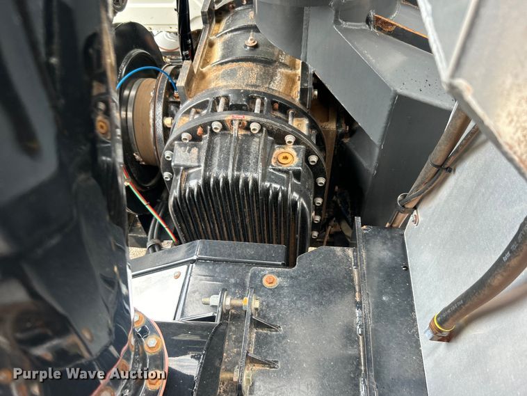 image for item EG0804 2013 International  WorkStar 7600 hydrovac truck