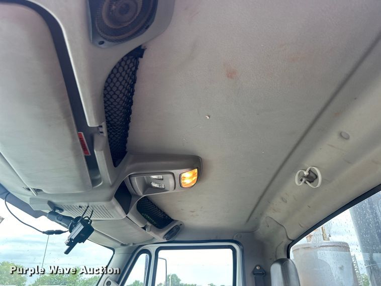 image for item EG0804 2013 International  WorkStar 7600 hydrovac truck